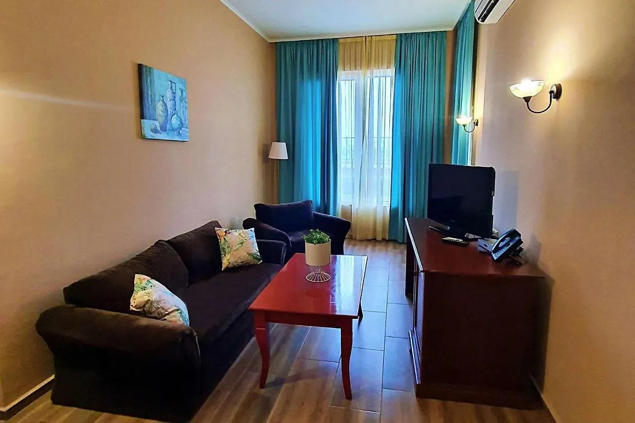 Festa Pomorie Resort 4*,